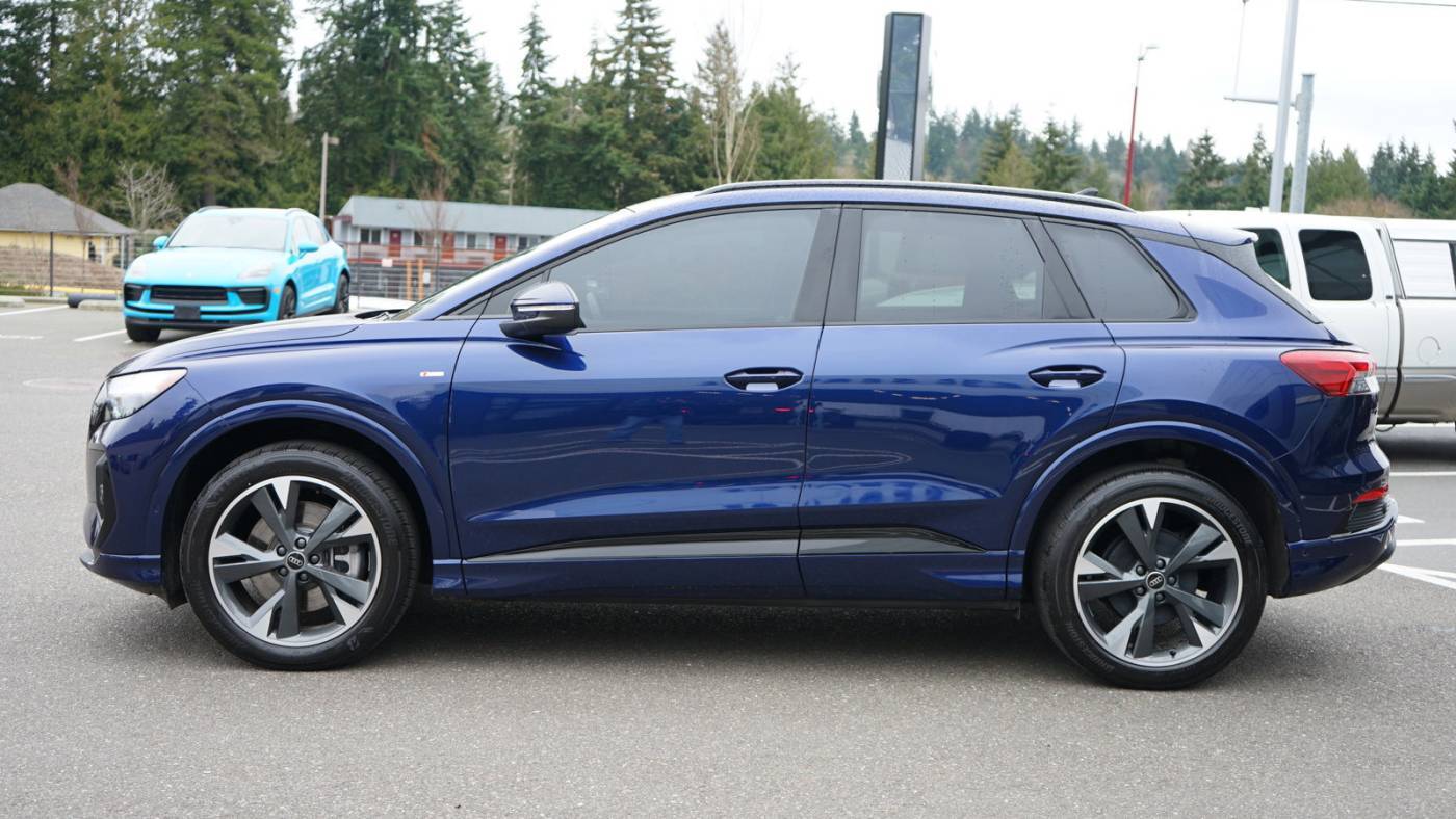 2024 Audi Q4 e-tron WA1L2BFZ7RP002075