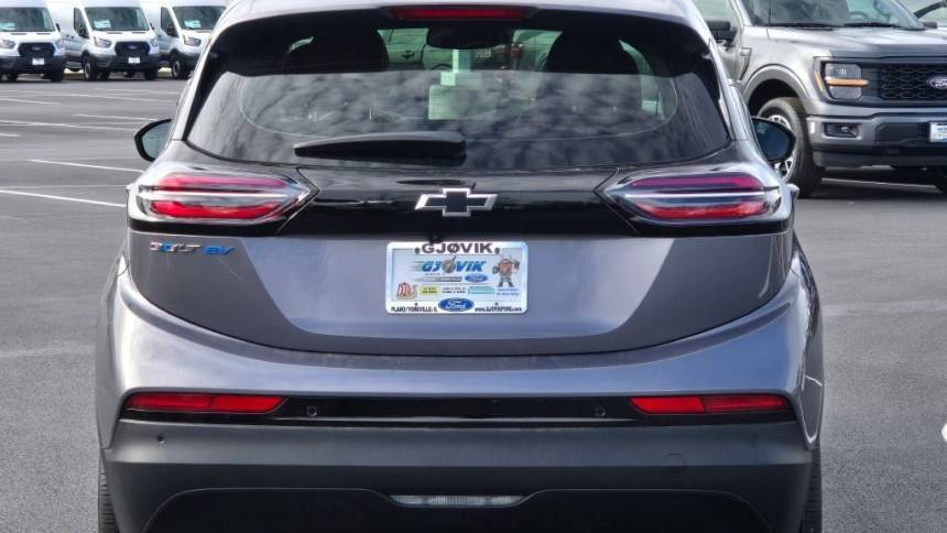 2022 Chevrolet Bolt - Images - 12