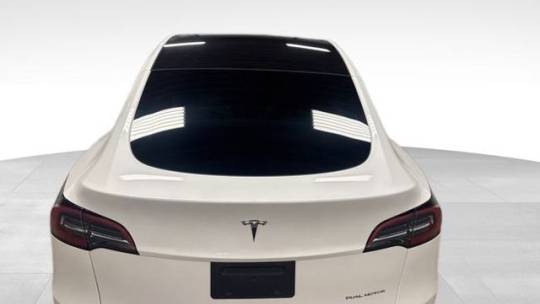 2022 Tesla Model Y 7SAYGDEE6NF373730