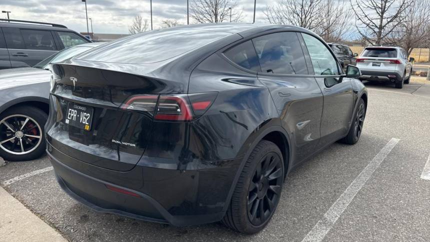 2025 Tesla Model Y 7SAYGDEE0SF232910