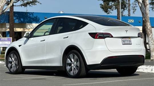 2022 Tesla Model Y 7SAYGDEE4NF399193