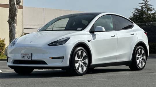 2022 Tesla Model Y 7SAYGDEE4NF399193