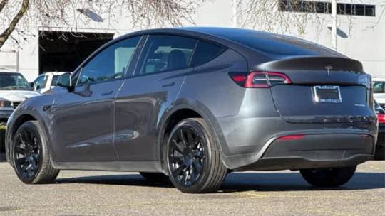 2023 Tesla Model Y 7SAYGDEE3PF850813