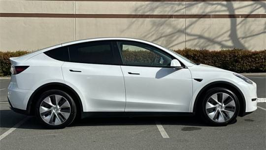 2022 Tesla Model Y 7SAYGDEE4NF399193