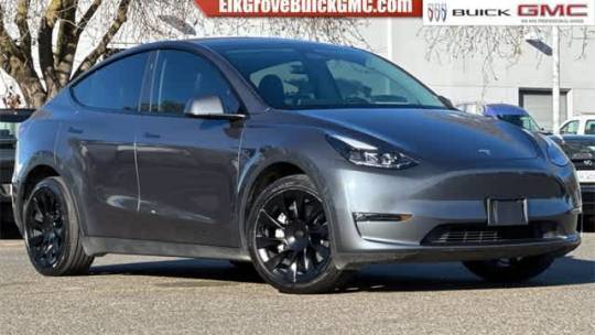 2023 Tesla Model Y 7SAYGDEE3PF850813