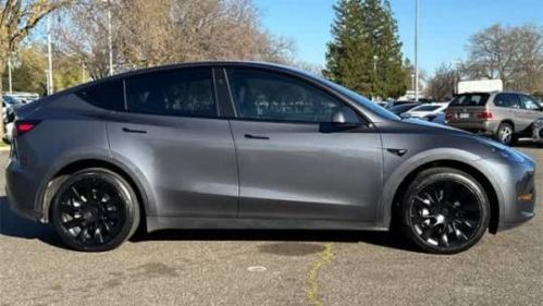 2023 Tesla Model Y 7SAYGDEE3PF850813