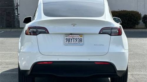 2022 Tesla Model Y 7SAYGDEE4NF399193