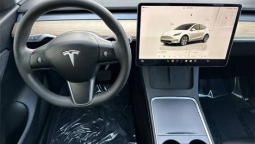 2022 Tesla Model Y 7SAYGDEE4NF399193