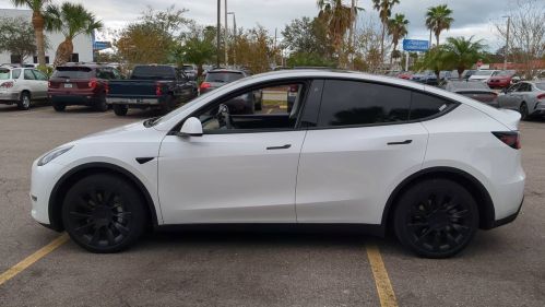 2023 Tesla Model Y 7SAYGDEE6PF607433