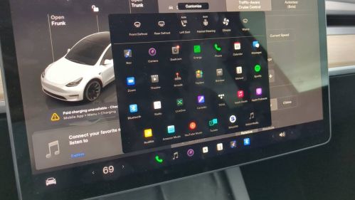 2023 Tesla Model Y 7SAYGDEE6PF607433