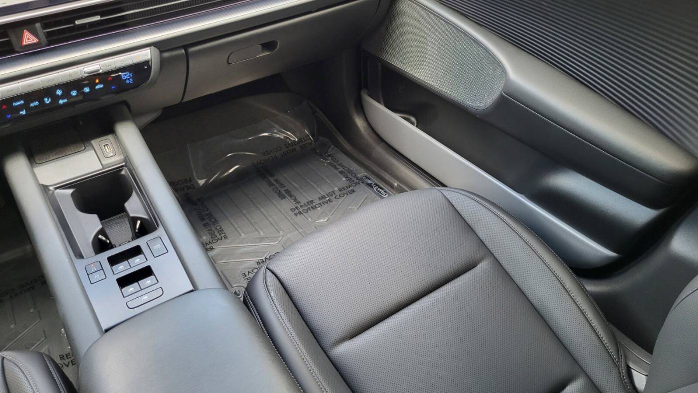 2024 Hyundai IONIQ 6 KMHM34AC2RA057148