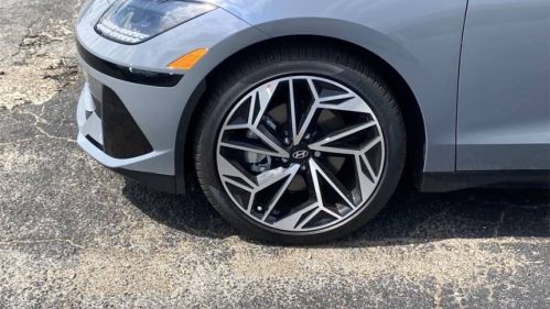 2023 Hyundai IONIQ 6 KMHM34AAXPA024782