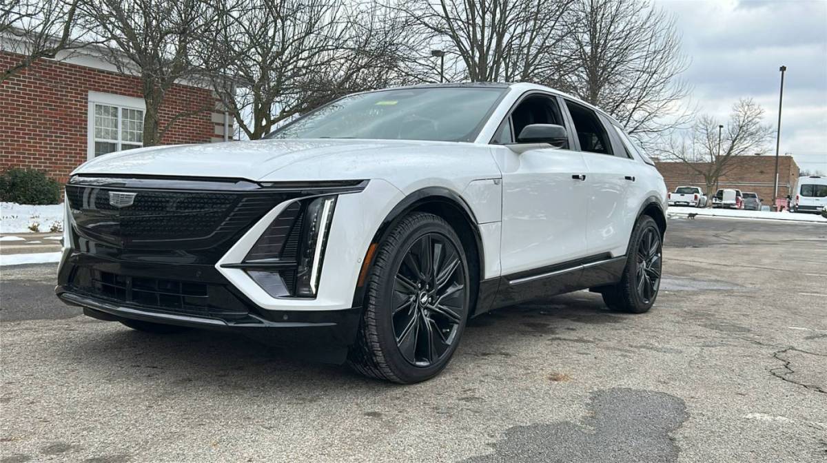 2025 Cadillac Lyriq 1GYKPYRL1SZ300073