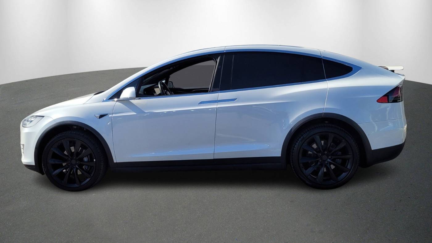 2020 Tesla Model X 5YJXCBE20LF301322