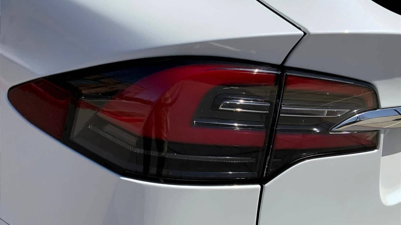 2019 Tesla Model X 5YJXCBE26KF180603