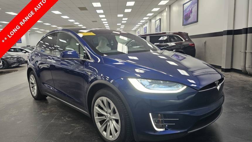 2021 Tesla Model X 5YJXCDE22MF321357