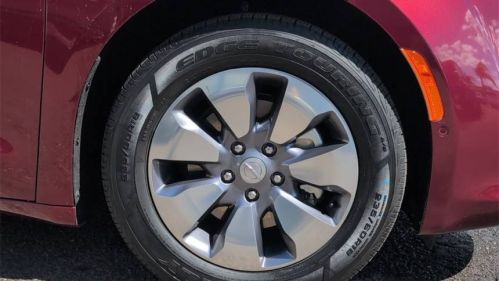 2018 Chrysler Pacifica 2C4RC1N77JR178358