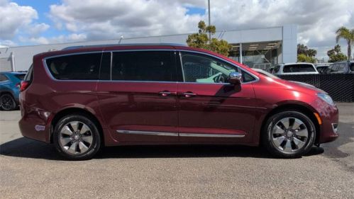 2018 Chrysler Pacifica 2C4RC1N77JR178358