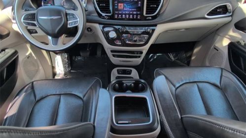 2018 Chrysler Pacifica 2C4RC1N77JR178358