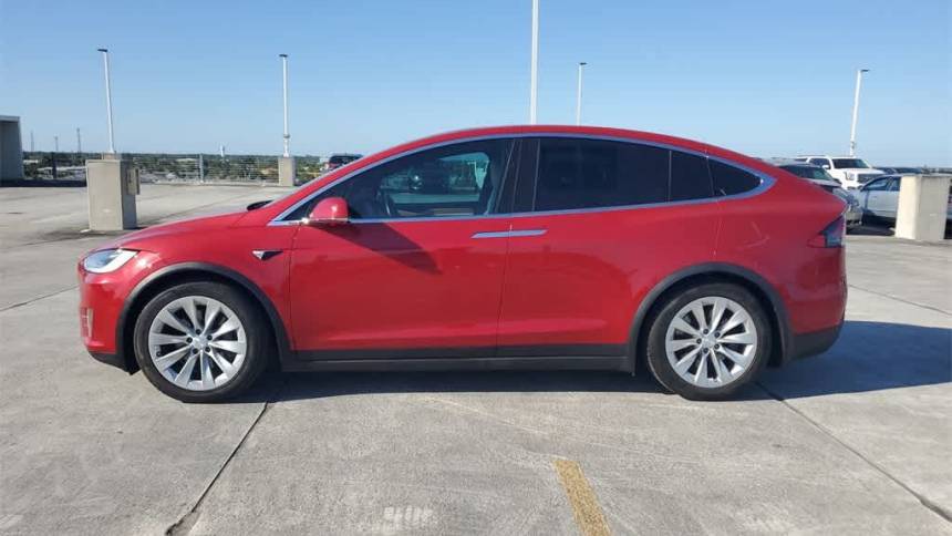 2020 Tesla Model X 5YJXCDE29LF300343