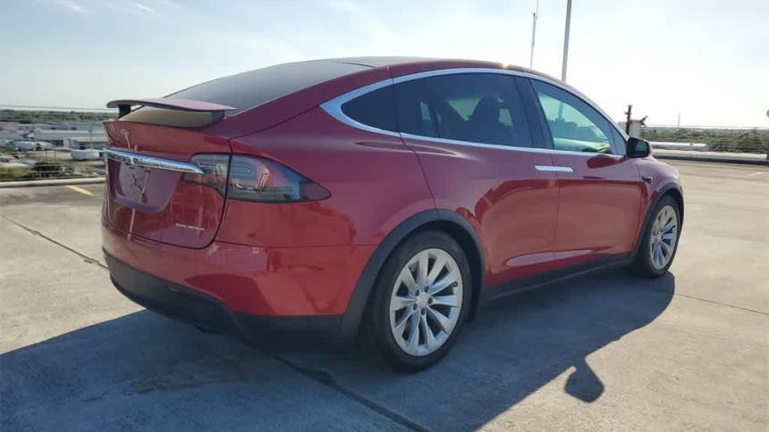 2020 Tesla Model X 5YJXCDE29LF300343