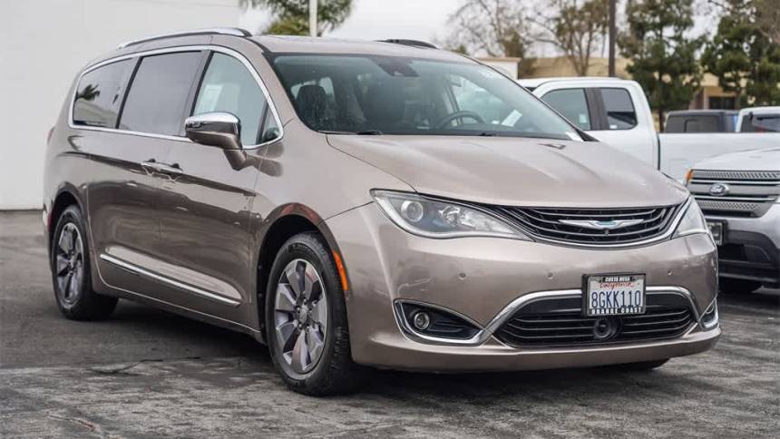 2018 Chrysler Pacifica 2C4RC1N79JR213725