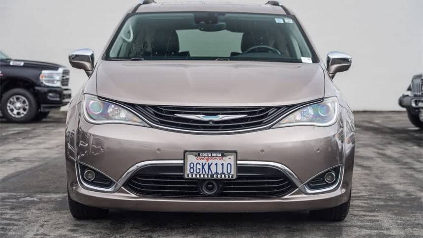 2018 Chrysler Pacifica 2C4RC1N79JR213725