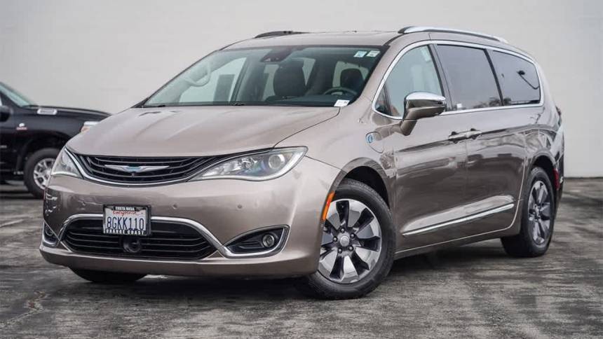 2018 Chrysler Pacifica 2C4RC1N79JR213725