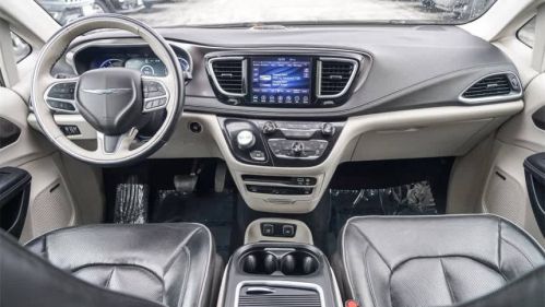 2018 Chrysler Pacifica 2C4RC1N79JR213725