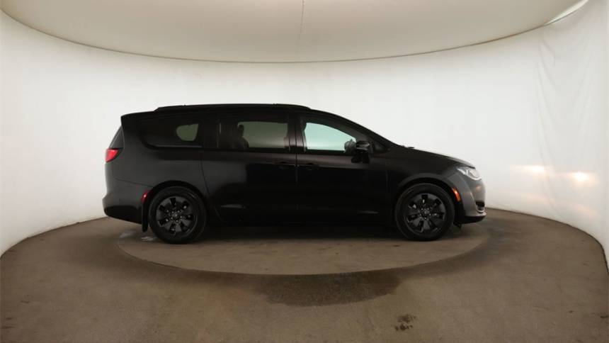 2019 Chrysler Pacifica 2C4RC1N71KR636560