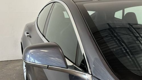 2018 Tesla Model S 5YJSA1E23JF296849