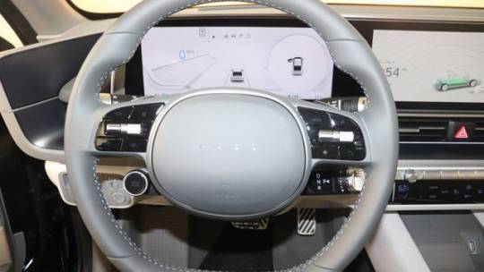 2025 Hyundai IONIQ 6 KMHM54AA1SA083917