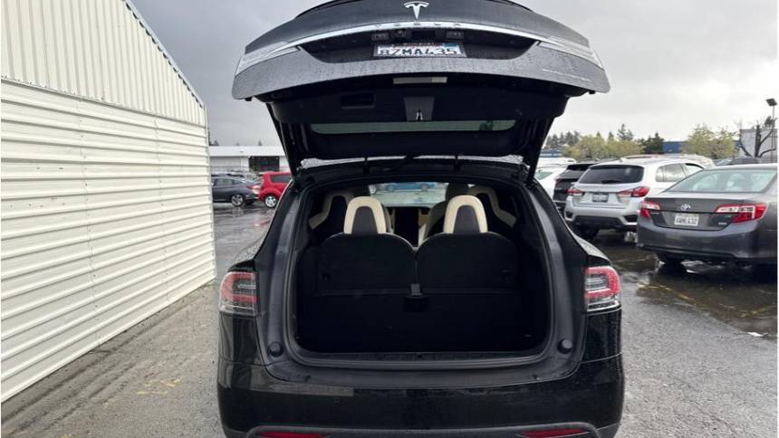 2021 Tesla Model X 5YJXCBE20MF319563