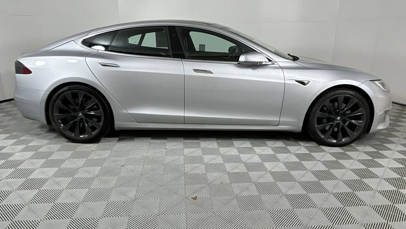 2018 Tesla Model S 5YJSA1E28JF246139