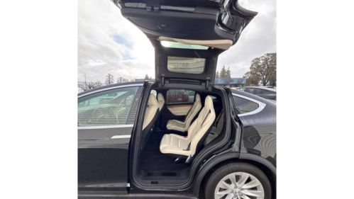 2021 Tesla Model X 5YJXCBE20MF319563