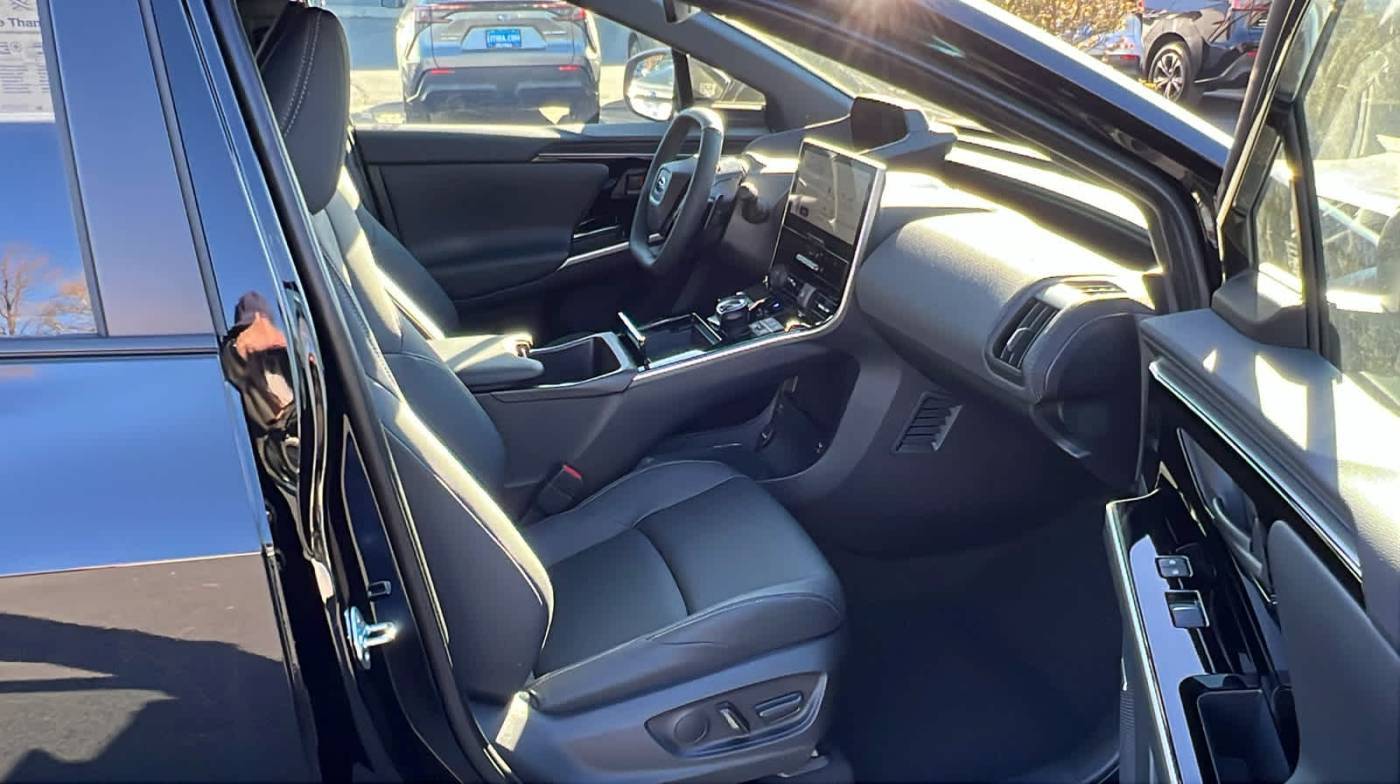 2025 Subaru Solterra JTMABABAXSA094377