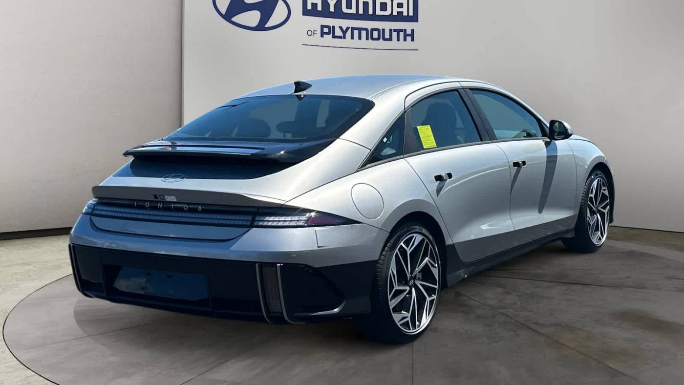 2024 Hyundai IONIQ 6 KMHM34AC2RA076976