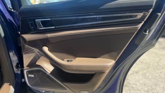 2022 Porsche Panamera - Images - 15