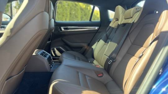 2022 Porsche Panamera - Images - 25