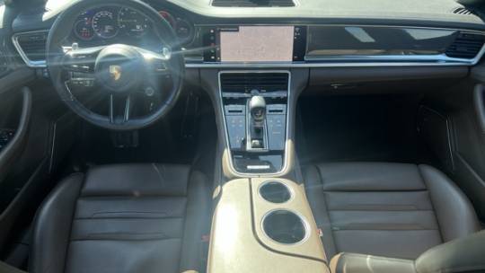 2022 Porsche Panamera - Images - 28