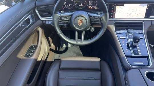2022 Porsche Panamera - Images - 39