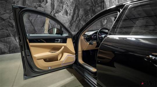 2022 Porsche Panamera - Images - 4