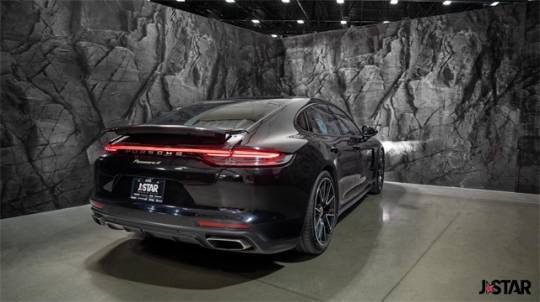 2022 Porsche Panamera - Images - 21