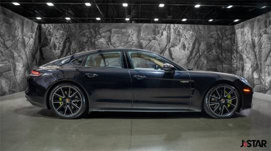 2022 Porsche Panamera - Images - 24