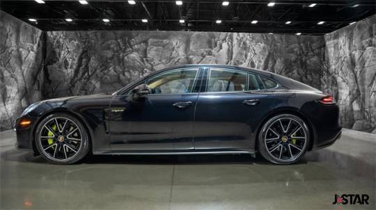 2022 Porsche Panamera - Images - 25