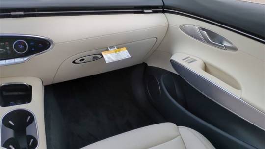 2025 Genesis Electrified GV70 5NMMCET15SH005837
