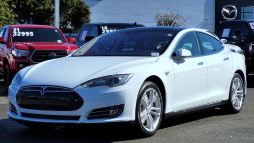 2014 Tesla Model S 5YJSA1H19EFP55701