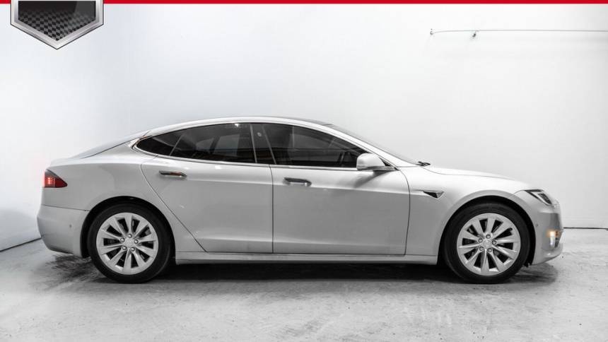 2018 Tesla Model S 5YJSA1E22JF276673