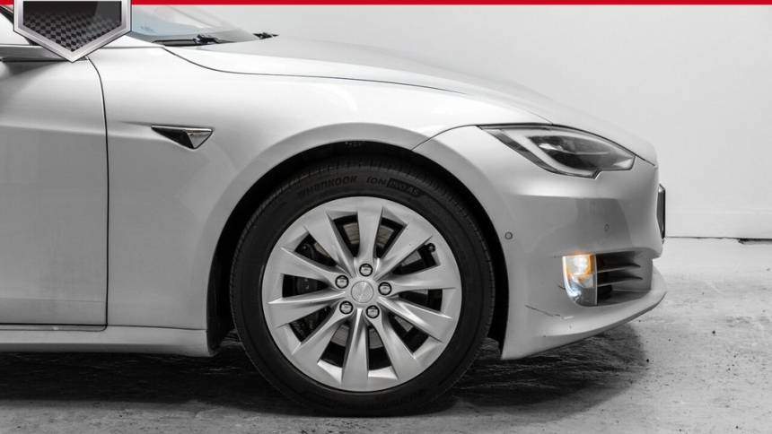 2018 Tesla Model S 5YJSA1E22JF276673