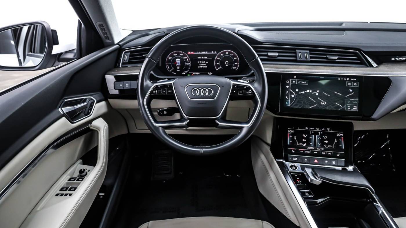 2022 Audi e-tron WA1AAAGE8NB019975